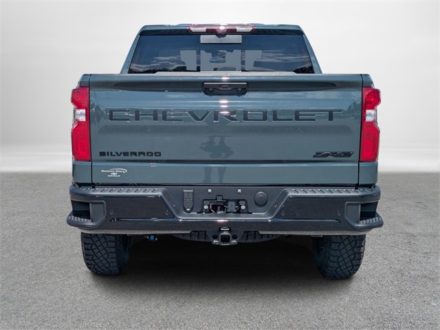 2025 Chevrolet Silverado 1500 ZR2 photo 3