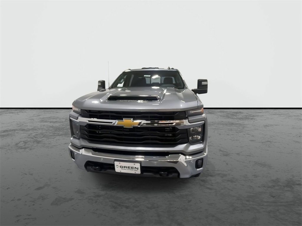 2025 Chevrolet Silverado 2500HD LT photo 3