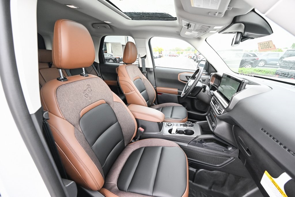 2025 Ford Bronco Sport Outer Banks photo 17