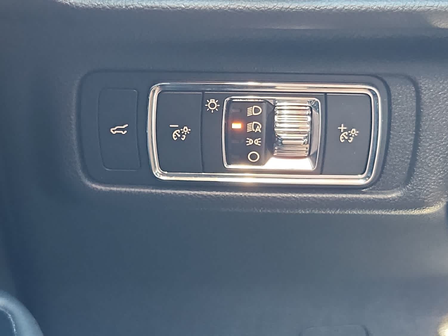 2021 Lincoln Corsair Standard photo 18