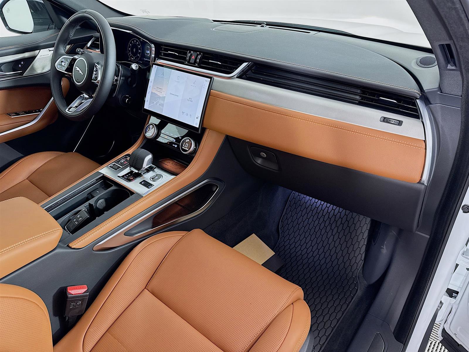 2026 Jaguar F-PACE P250 R-Dynamic S photo 29