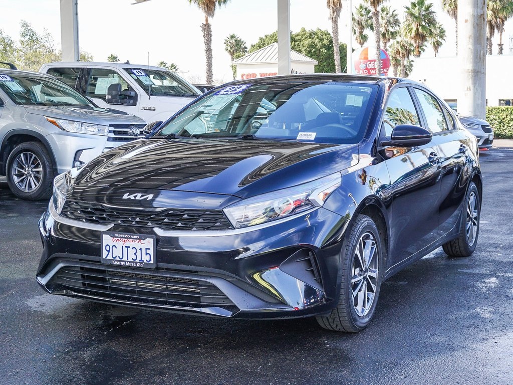 2022 Kia Forte LXS photo 3