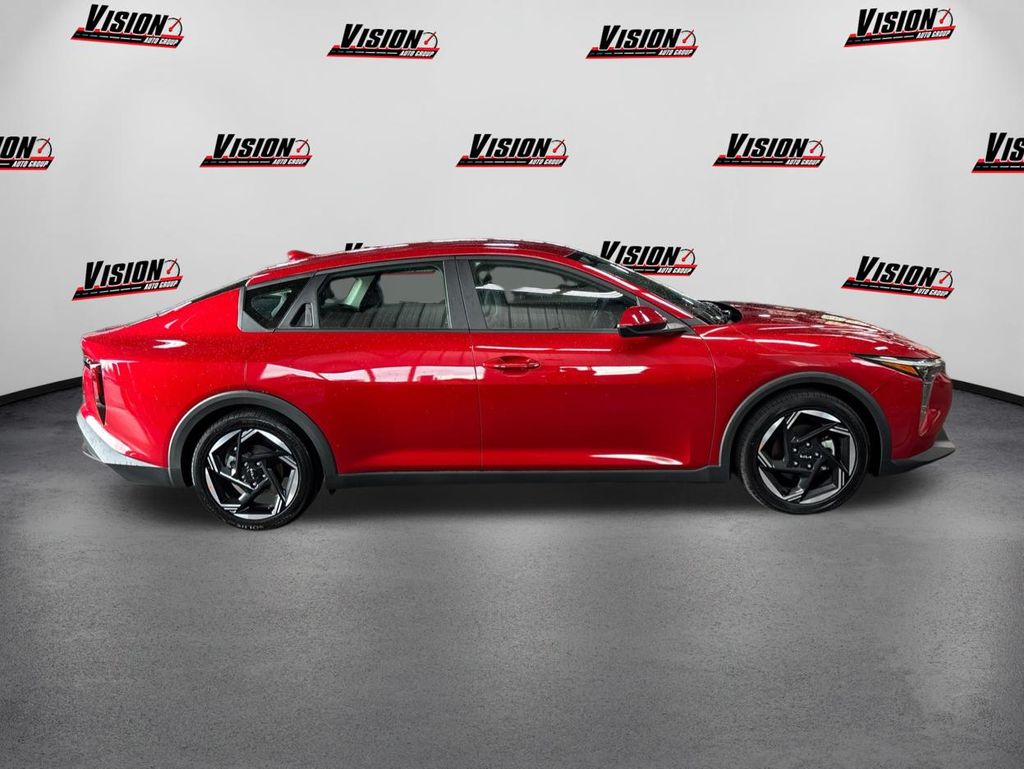 2025 Kia K4 EX photo 4