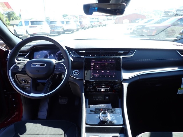 2025 Jeep Grand Cherokee Altitude X photo 13