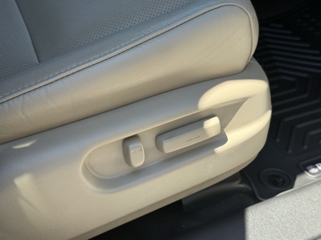 2019 Honda Pilot Elite photo 25