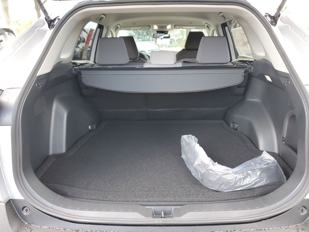 2025 Toyota RAV4 Hybrid XLE photo 18