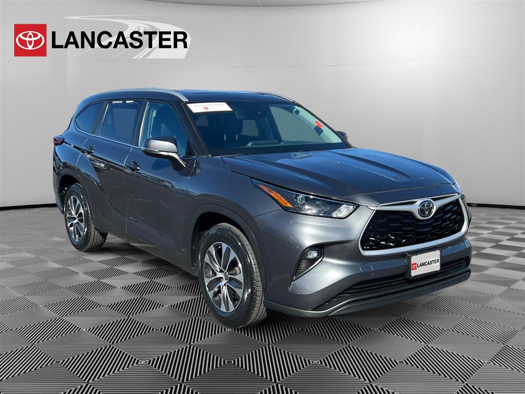 2023 Toyota Highlander XLE's photo