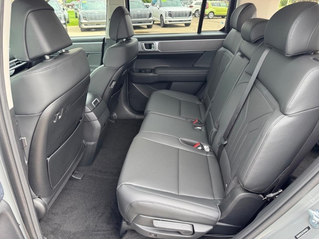 2026 Hyundai Santa Fe SEL photo 4