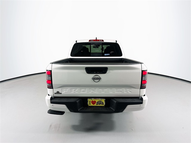 2025 Nissan Frontier SV photo 4