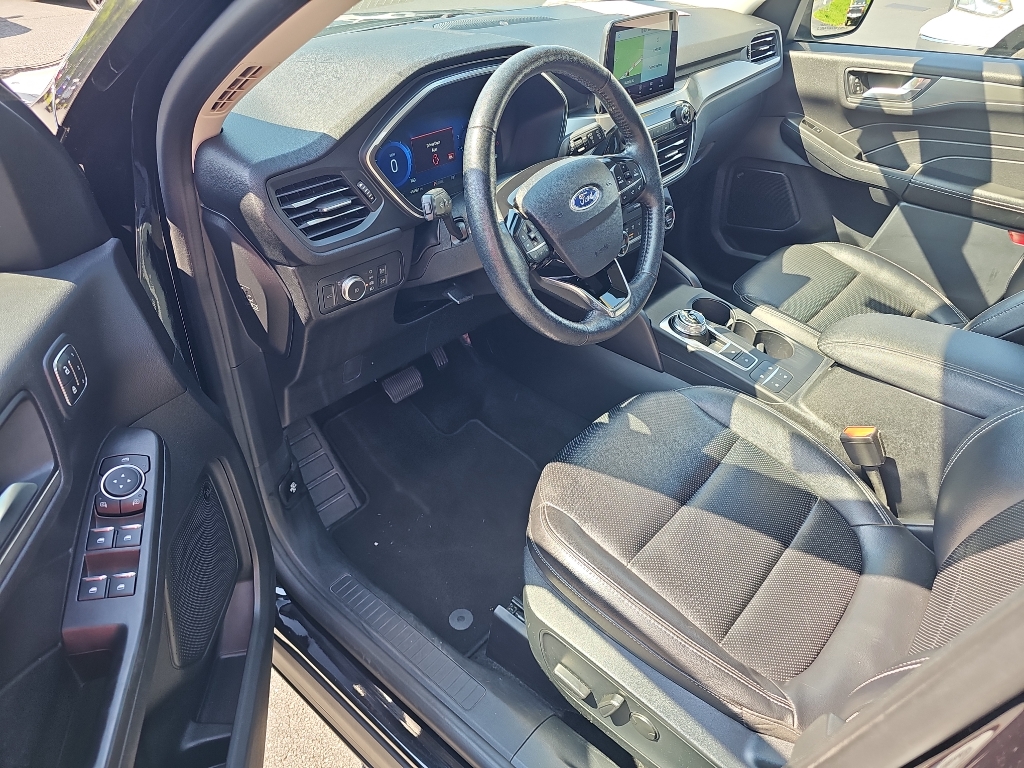 2021 Ford Escape Titanium photo 9