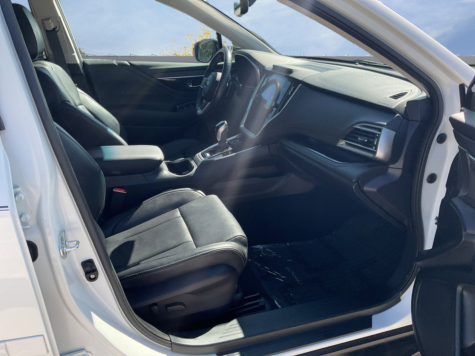 2022 Subaru Outback Limited photo 5