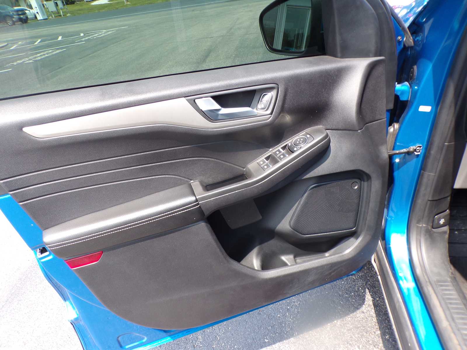 2021 Ford Escape SEL photo 9