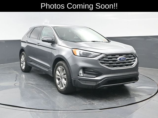 2024 Ford Edge Titanium photo 2