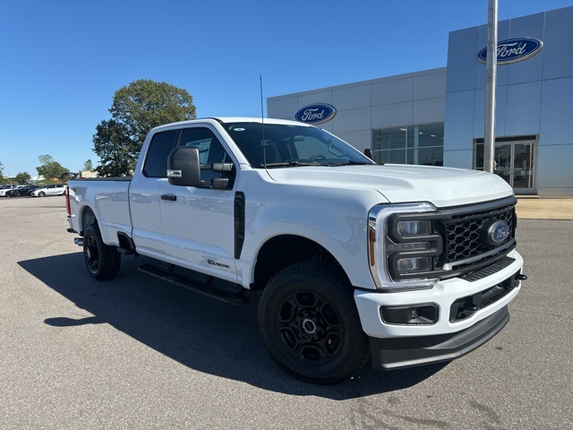 2026 Ford F-350 XL photo 3