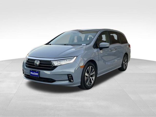 2024 Honda Odyssey Touring photo 3