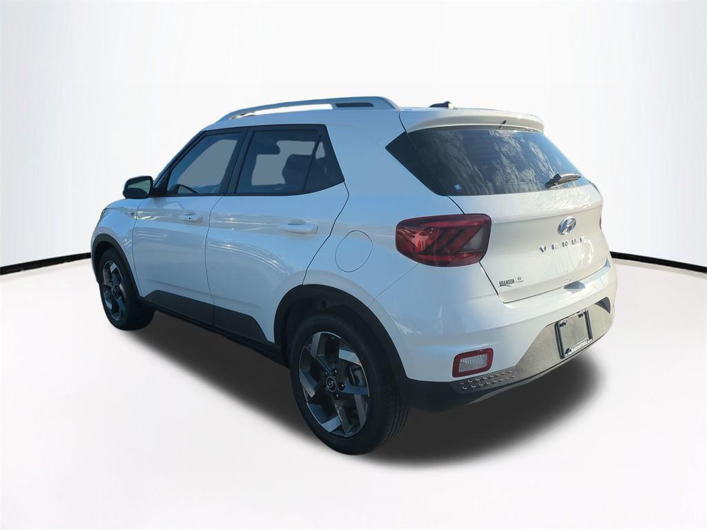 2026 Hyundai Venue SEL photo 4