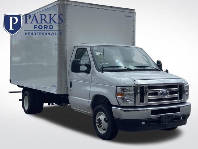 2024 Ford Econoline Cutaway E-450 DRW