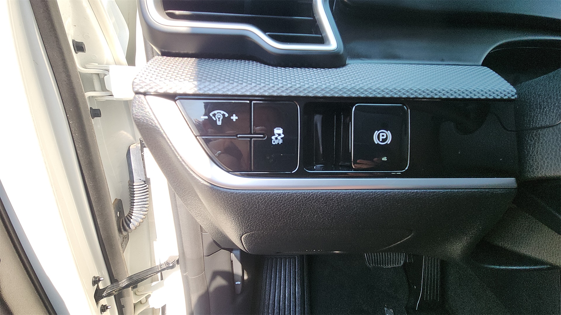 2024 Kia Sportage LX photo 12