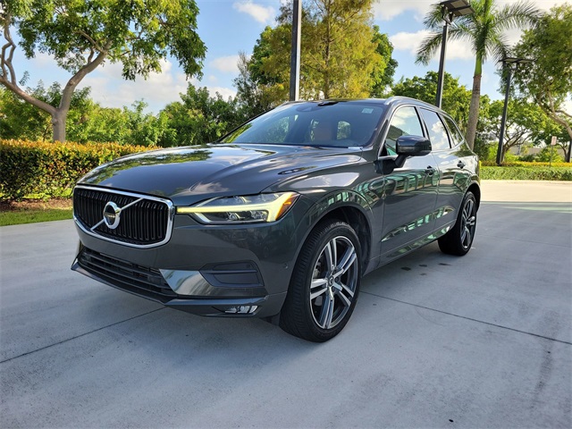 2019 Volvo XC60 T5 Momentum photo 4