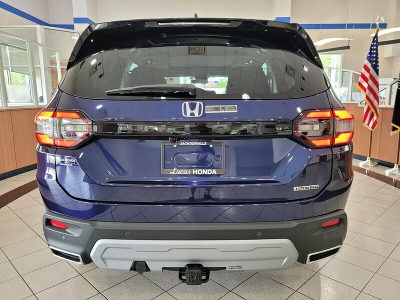 2025 Honda Pilot Touring photo 4