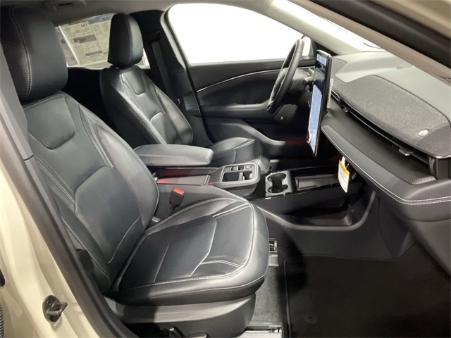 2025 Ford Mustang Mach-E Premium photo 26