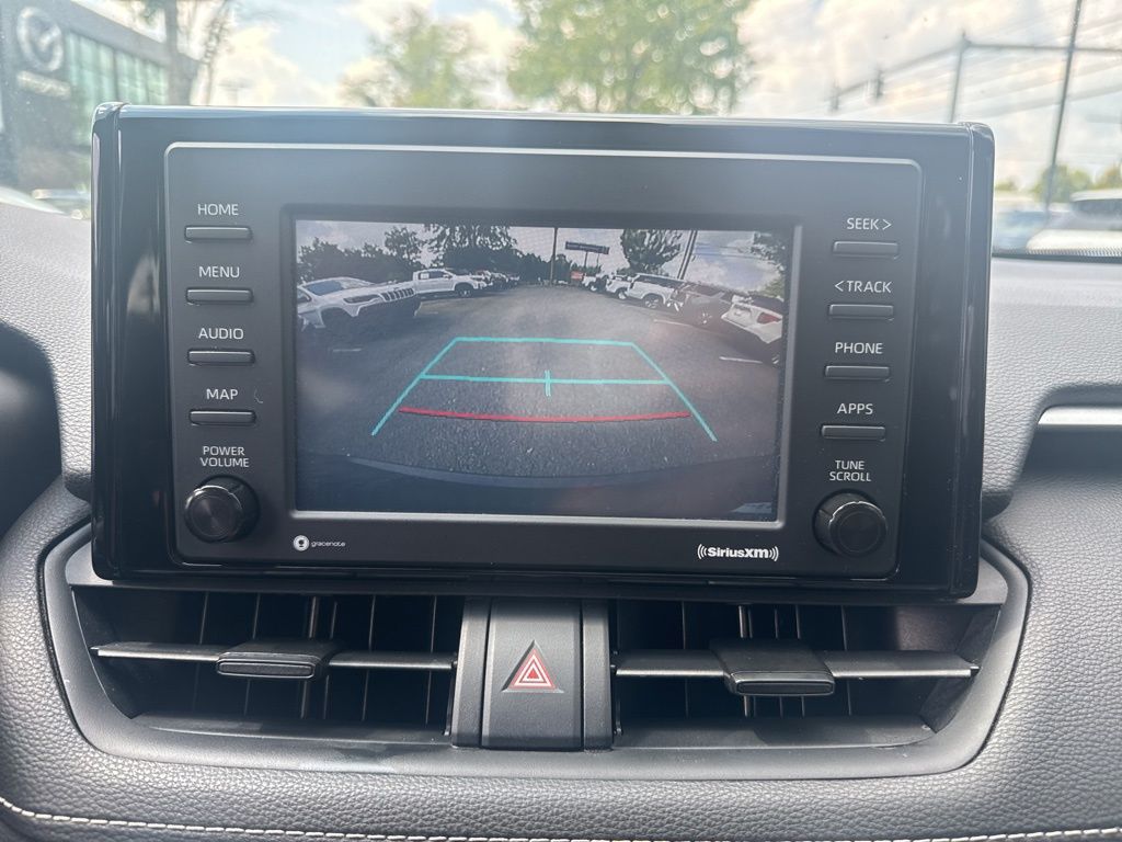 2021 Toyota RAV4 XLE photo 13
