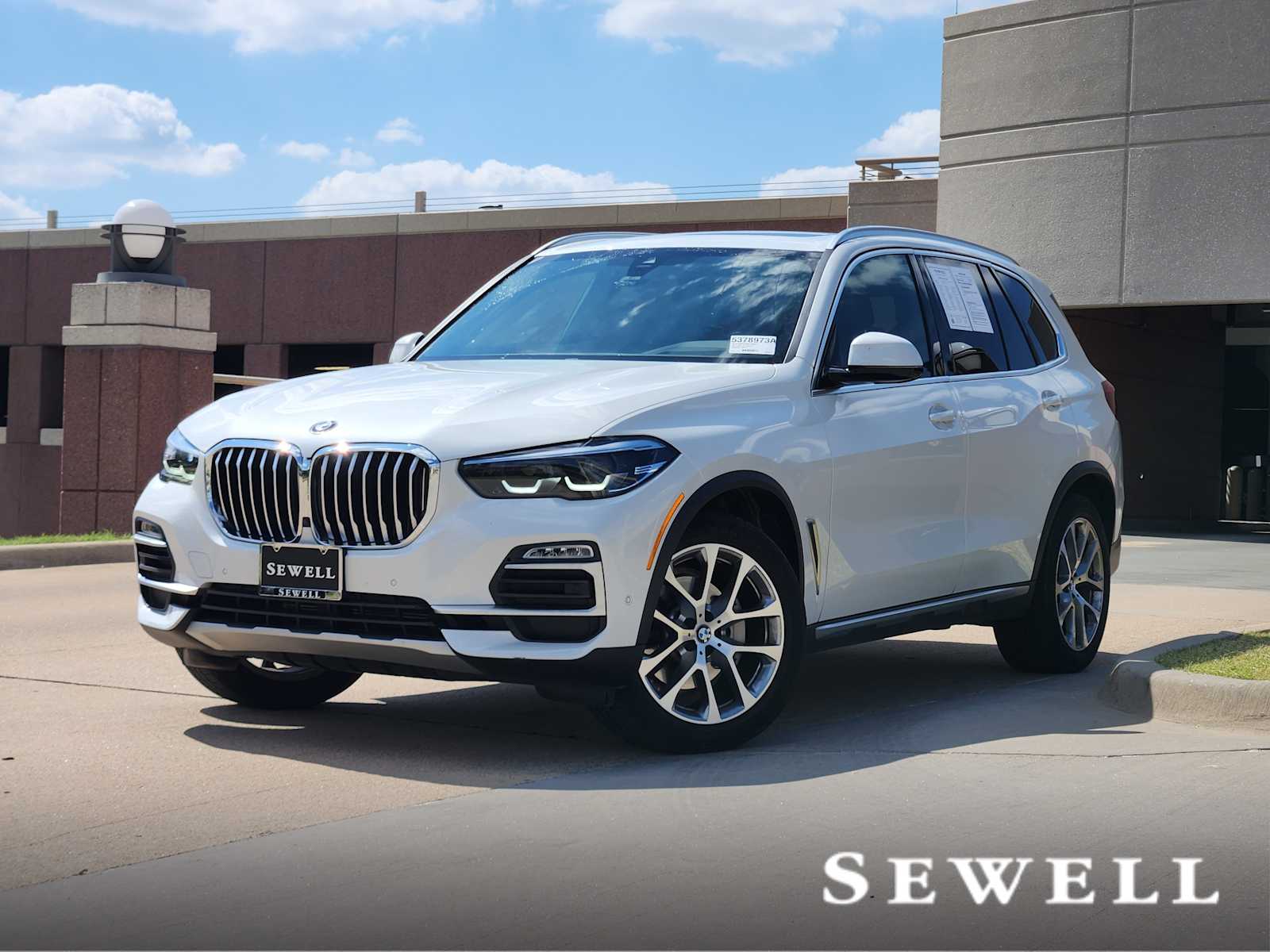 2021 BMW X5 40i's photo