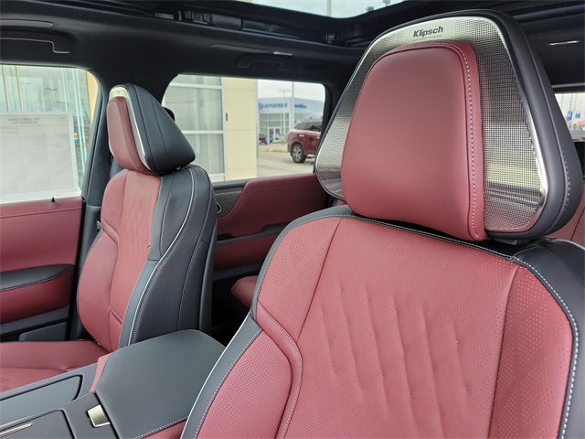 2025 Infiniti QX80 photo 13
