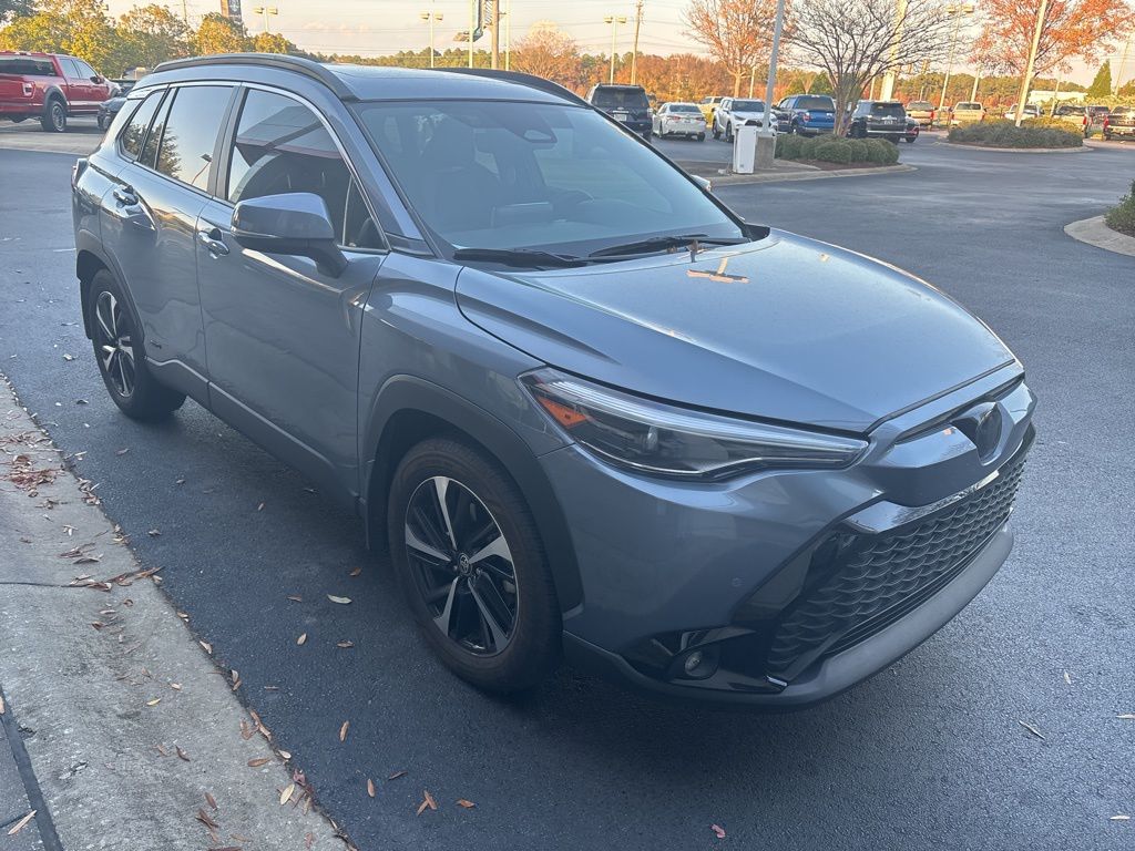 2024 Toyota Corolla Cross Hybrid XSE photo 2