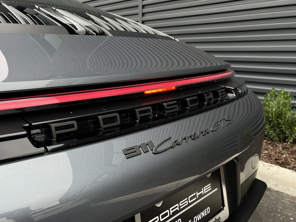 2025 Porsche 911 GTS photo 11