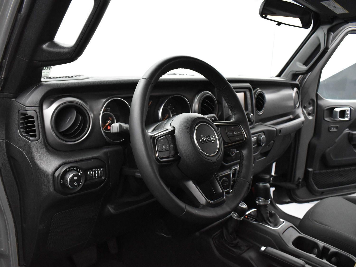 2021 Jeep Gladiator Willys photo 9