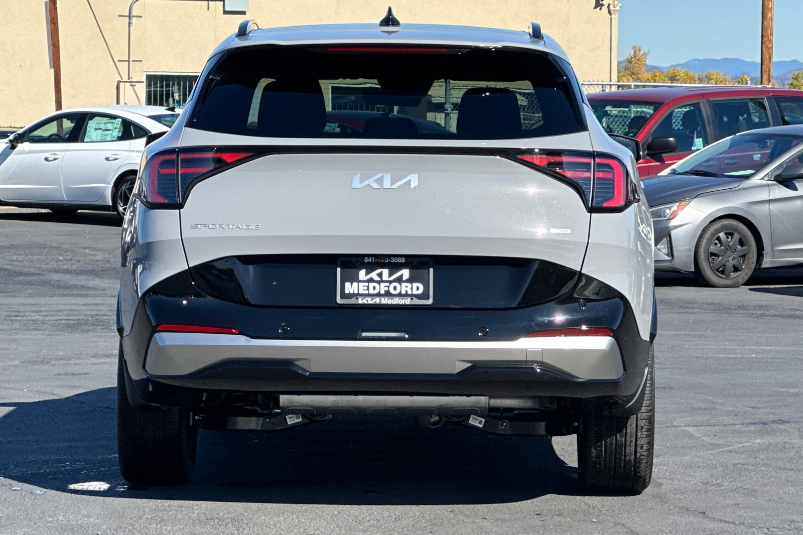 2026 Kia Sportage Hybrid photo 3