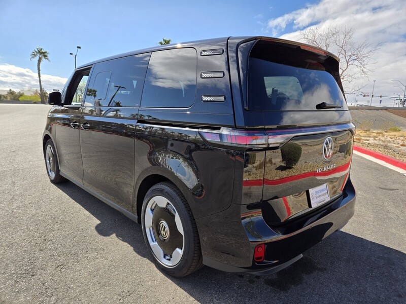 2025 Volkswagen ID. Buzz Pro S photo 2