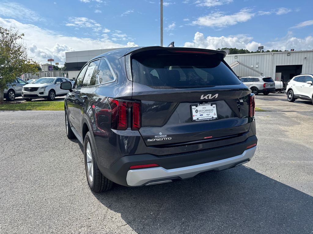 2026 Kia Sorento S photo 5