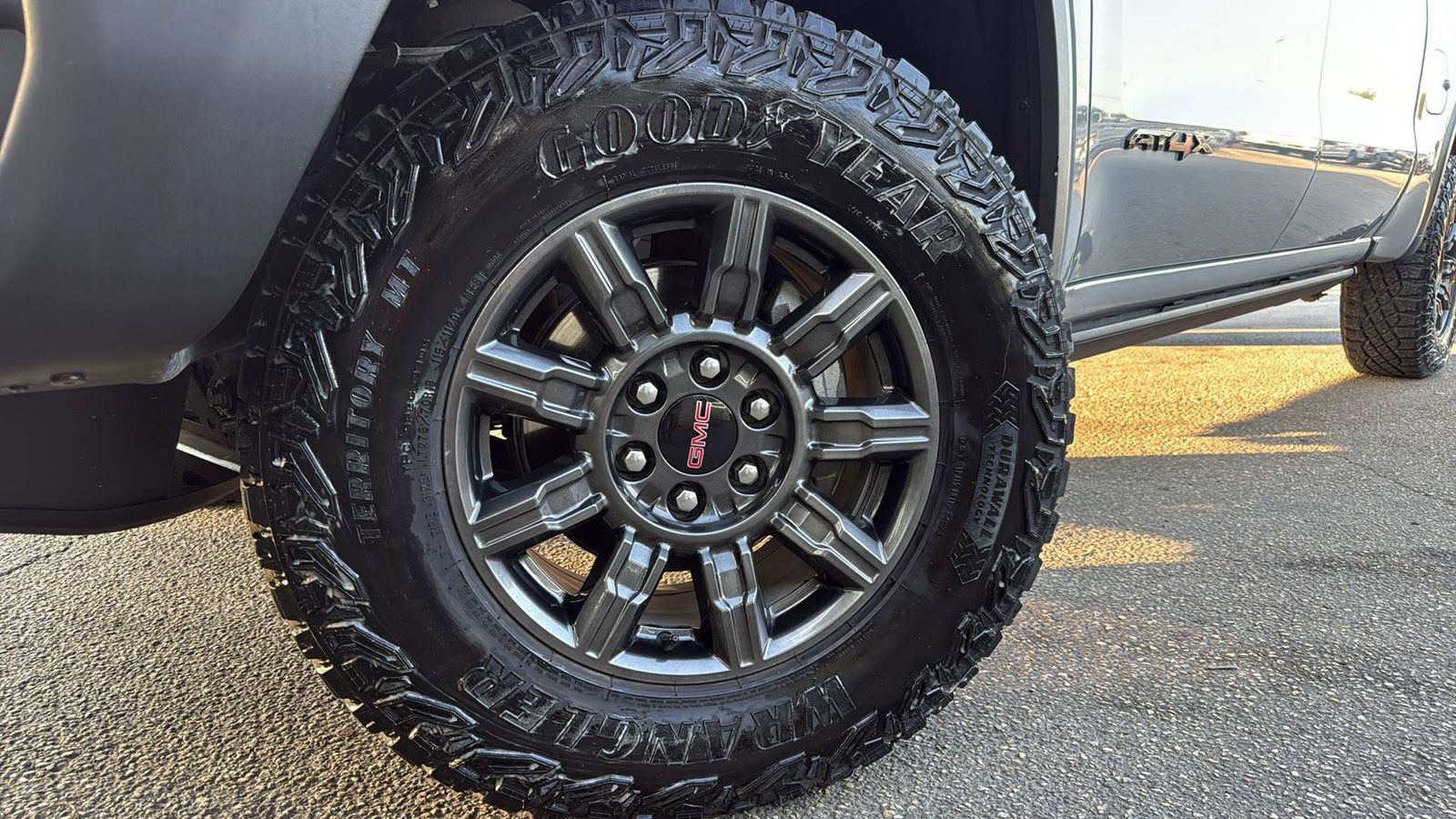 2024 Gmc Sierra 1500 AT4X photo 9