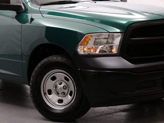 2022 Ram 1500 Classic Tradesman photo 3