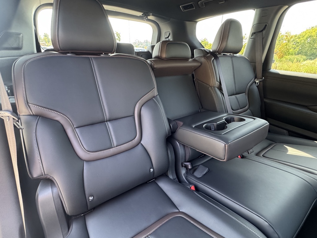 2026 Nissan Armada SL photo 24