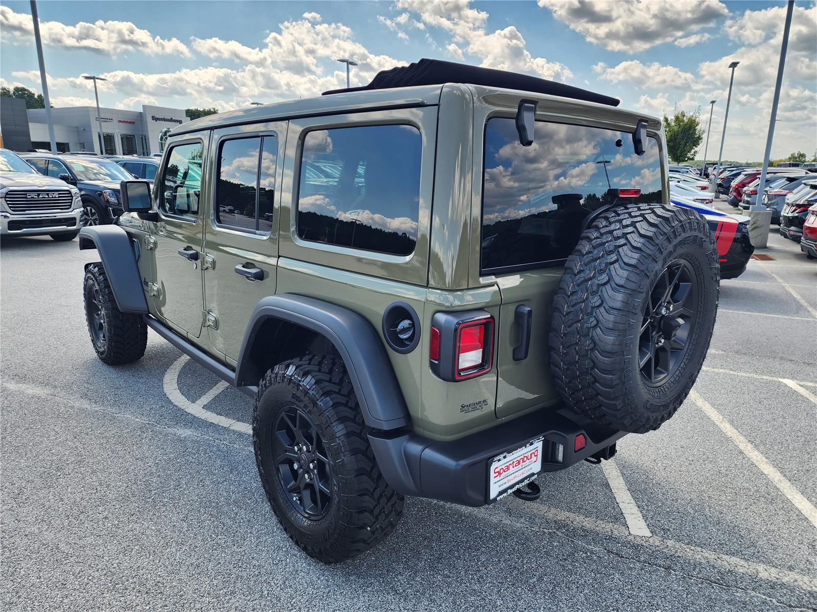 2025 Jeep Wrangler Willys photo 3