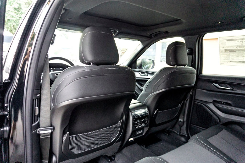 2025 Jeep Grand Cherokee Laredo X photo 21