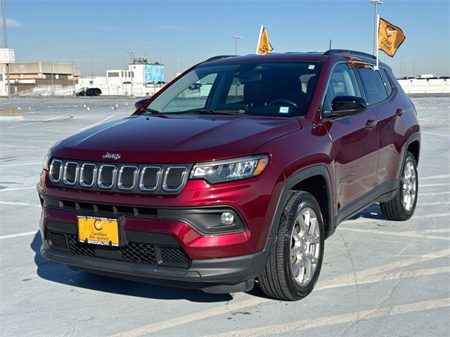 2022 Jeep Compass Latitude Lux Altitude photo 2