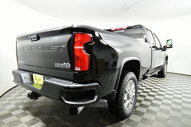 2025 Chevrolet Silverado 3500HD High Country photo 10