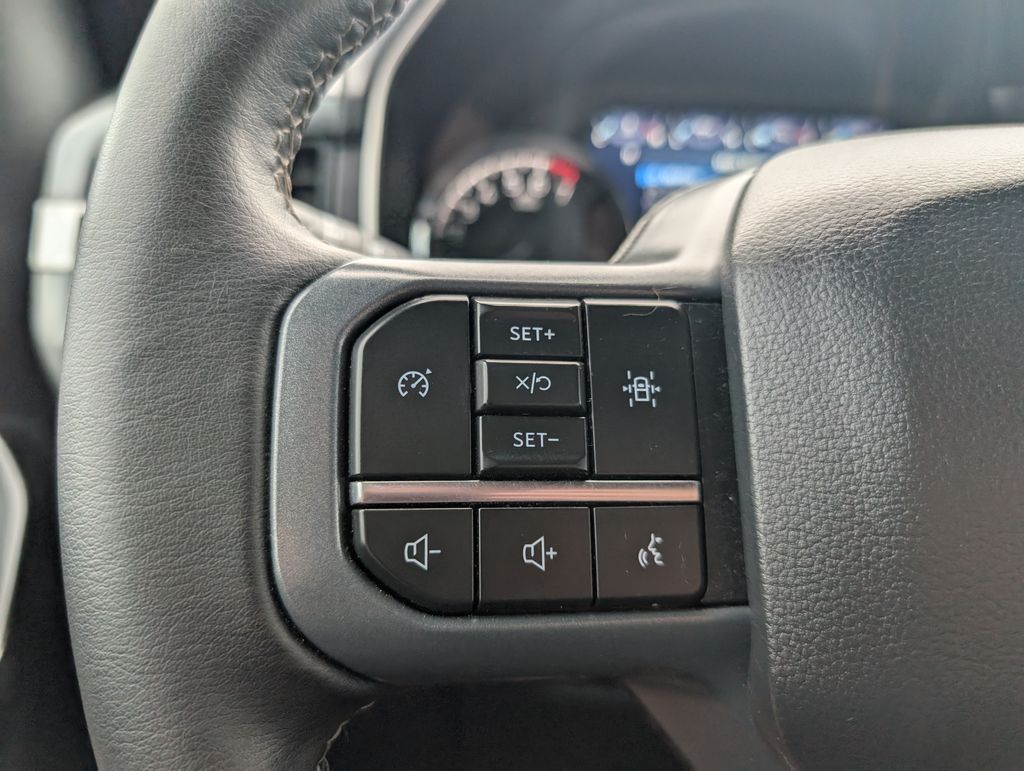 2023 Ford F-150 XLT photo 11