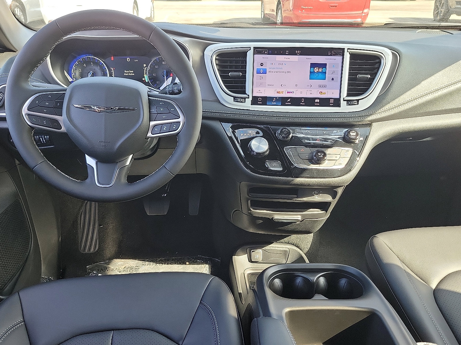 2026 Chrysler Pacifica photo 3