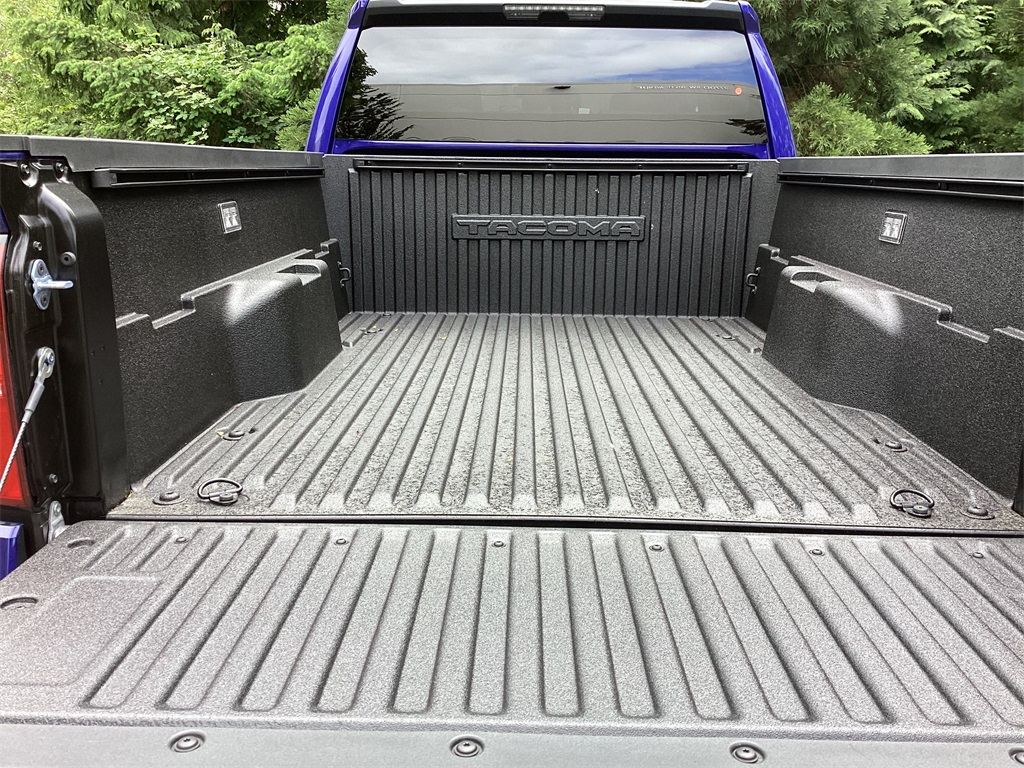 2025 Toyota Tacoma SR5 4x4 Double Cab photo 14