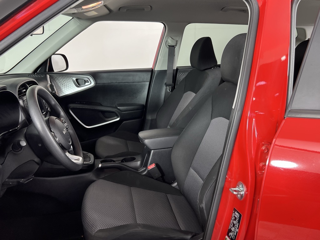 2023 Kia Soul LX photo 12