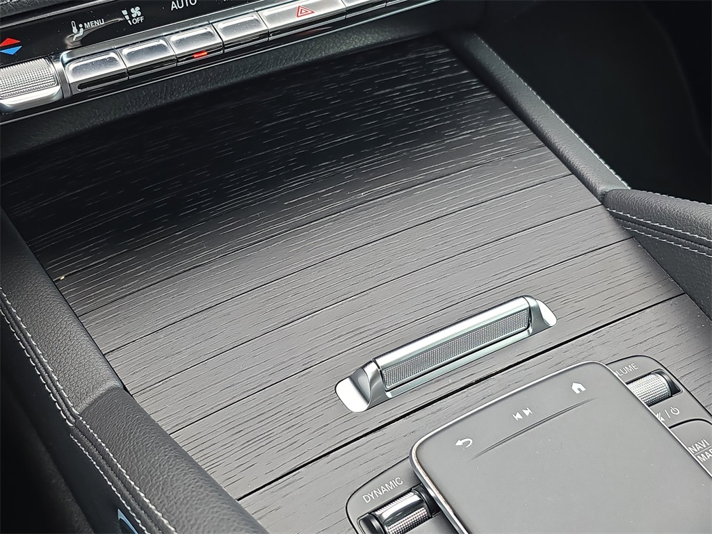 2025 Mercedes Benz GLS 450 4MATIC photo 33