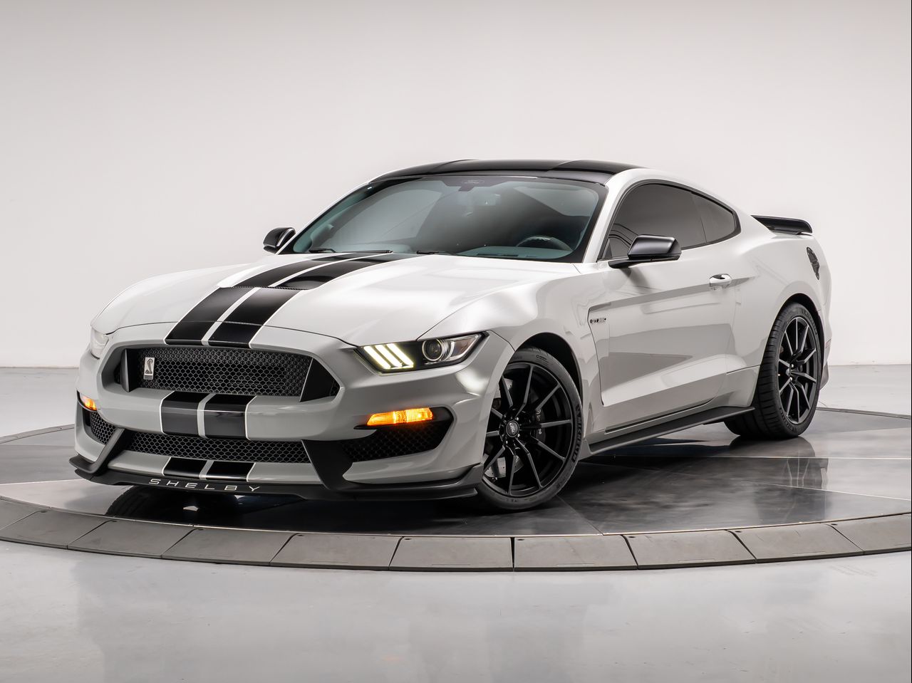 2017 Ford Mustang Shelby GT350's photo