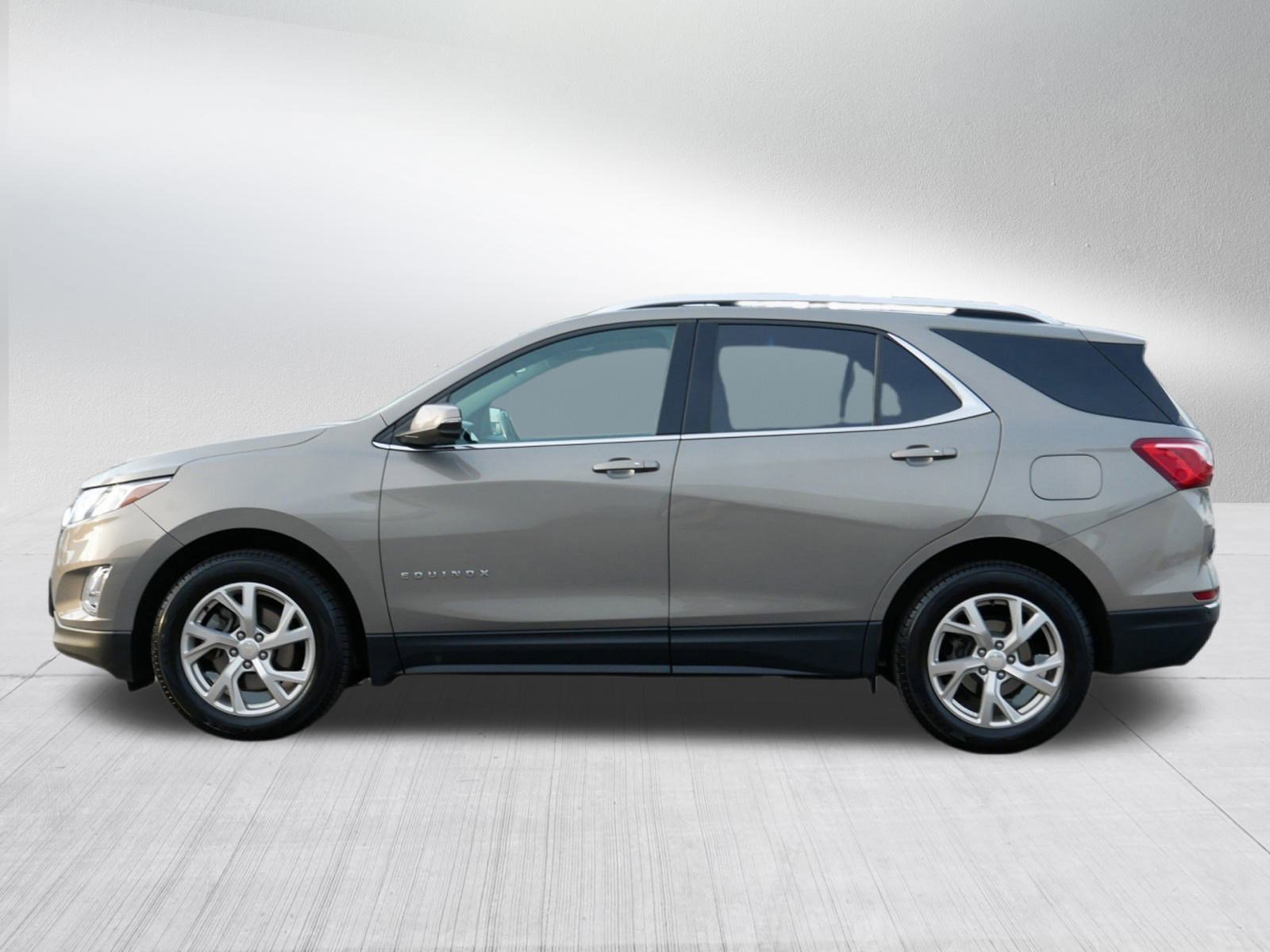 2018 Chevrolet Equinox LT photo 4