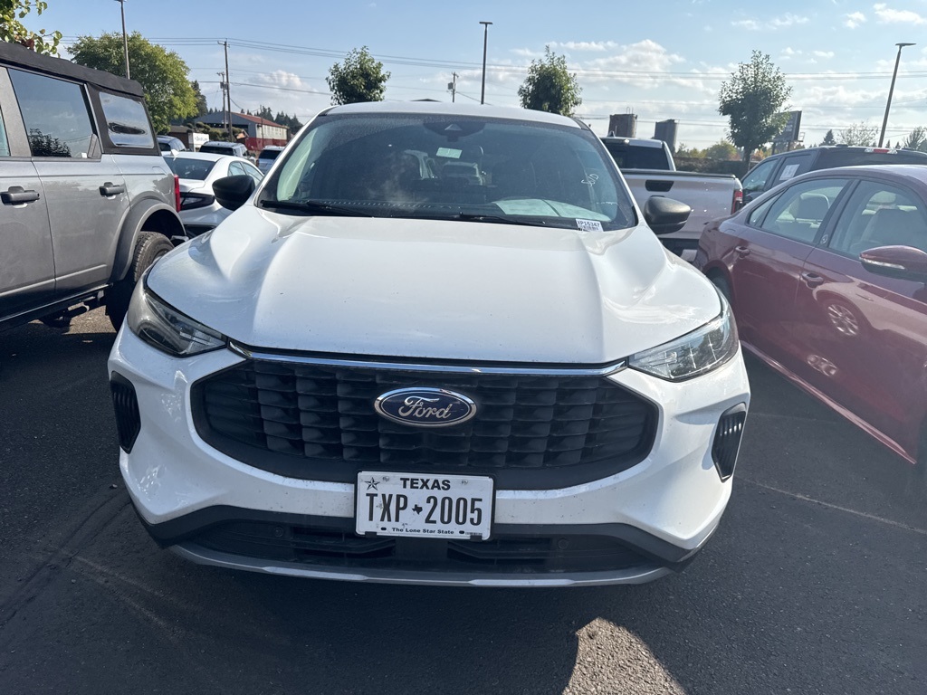 2024 Ford Escape Active photo 2