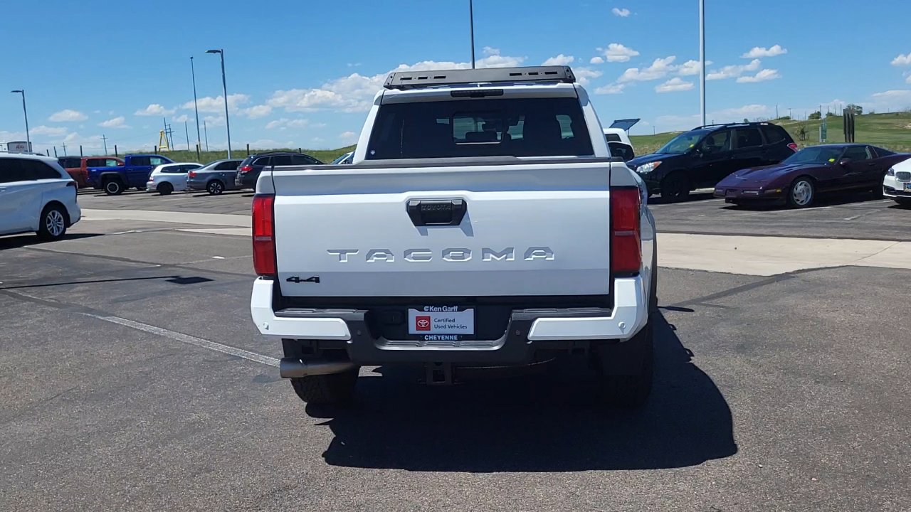 2024 Toyota Tacoma TRD 4x4 photo 4